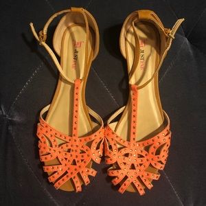 NWOT JustFab Coral T-Strap Sandal